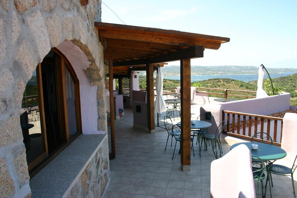 Hotel Li Graniti Байя Сардиния Экстерьер фото