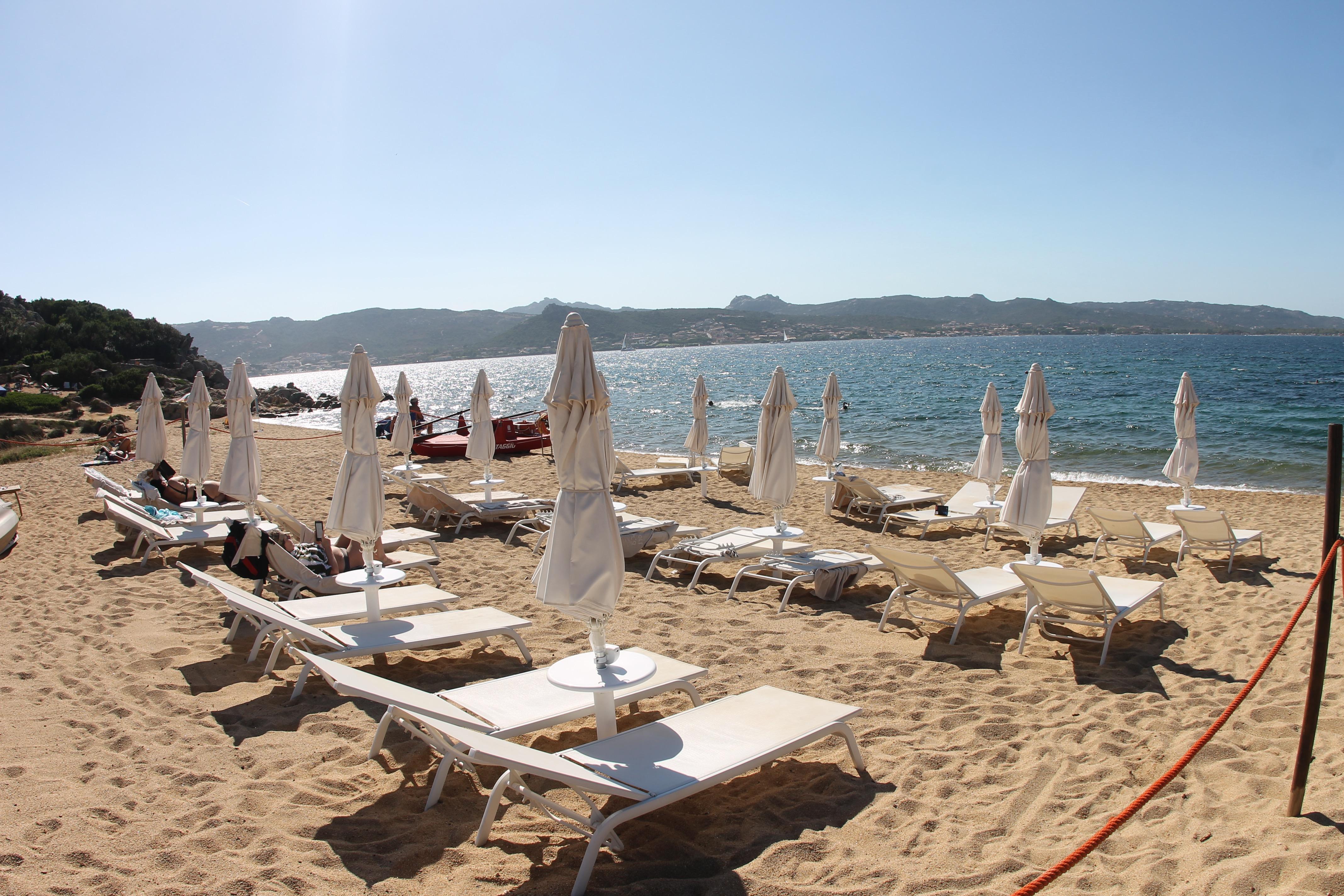 Hotel Li Graniti Байя Сардиния Экстерьер фото