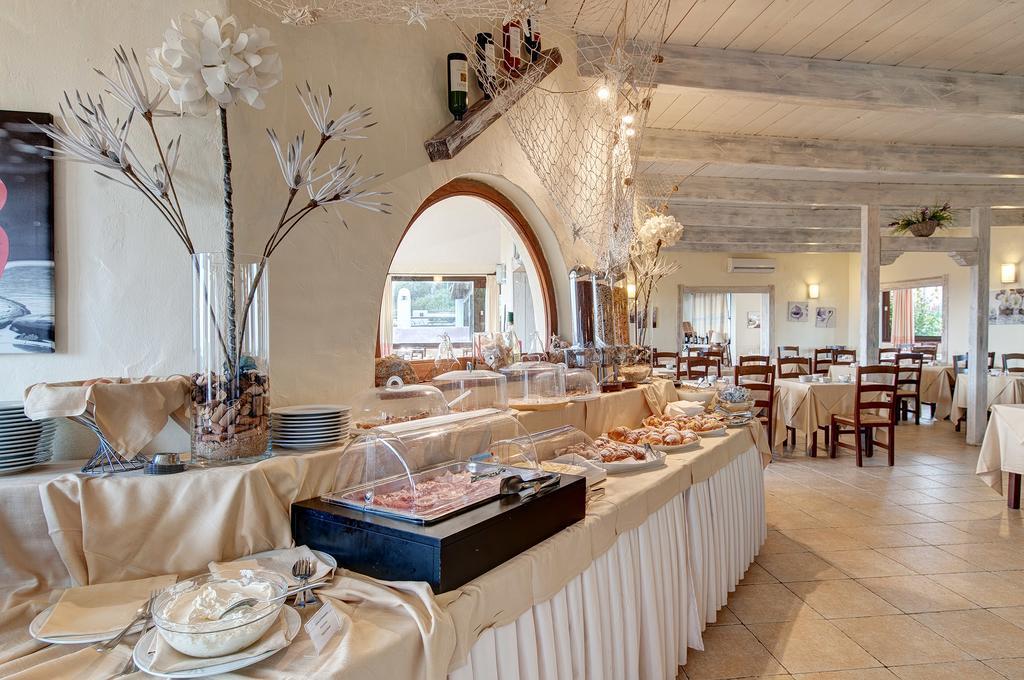 Hotel Li Graniti Байя Сардиния Экстерьер фото