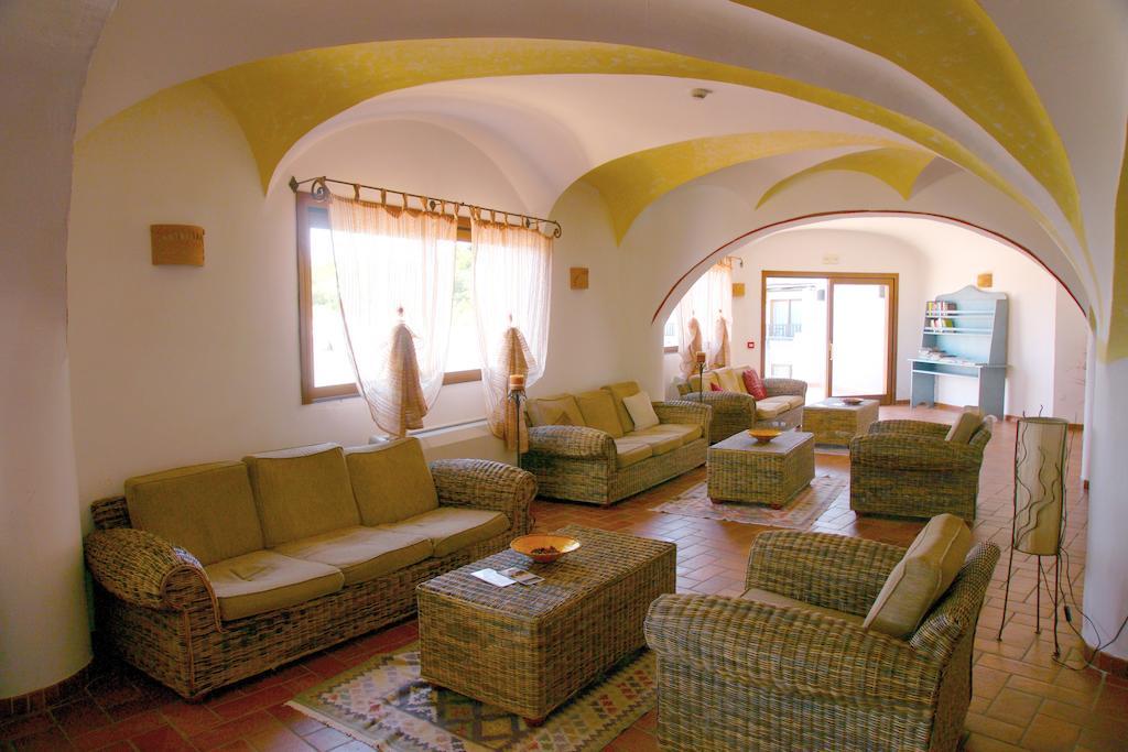 Hotel Li Graniti Байя Сардиния Экстерьер фото